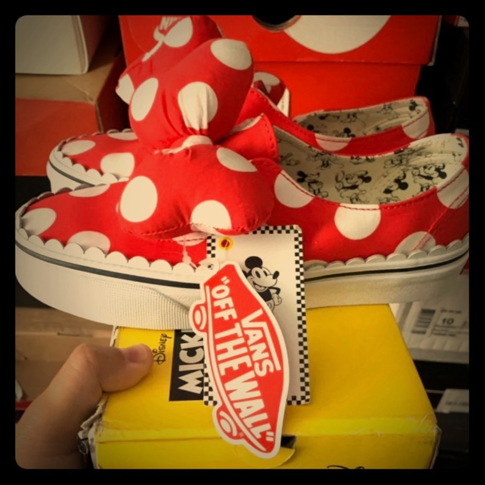 Vans Disney